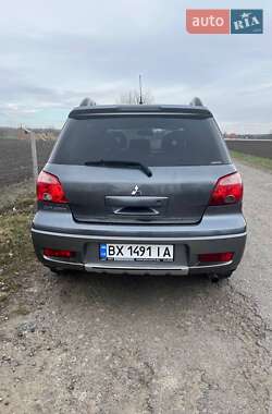 Внедорожник / Кроссовер Mitsubishi Outlander 2007 в 