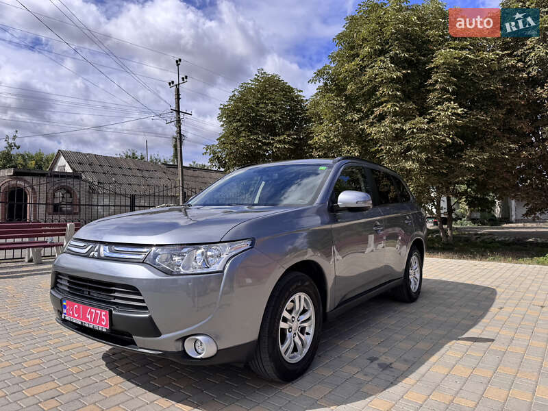 Внедорожник / Кроссовер Mitsubishi Outlander 2013 в Кодыме