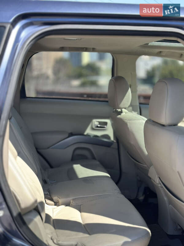Внедорожник / Кроссовер Mitsubishi Outlander 2007 в Киеве фото 10 Внедорожник / Кроссовер Mitsubishi Outlander 2007 в Киеве
