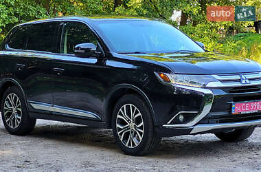 Внедорожник / Кроссовер Mitsubishi Outlander 2016 в Бродах