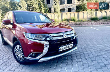 Позашляховик / Кросовер Mitsubishi Outlander 2015 в Києві