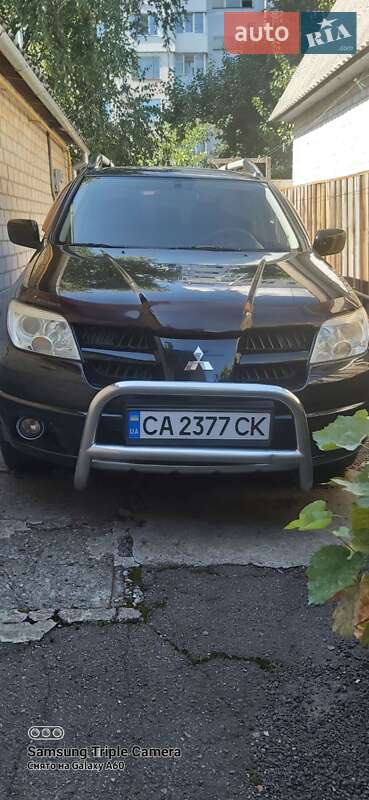 Внедорожник / Кроссовер Mitsubishi Outlander 2008 в 