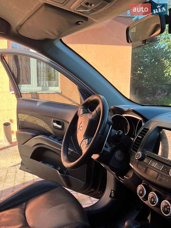 Позашляховик / Кросовер Mitsubishi Outlander 2007 в Хмельницькому