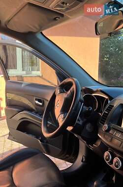 Внедорожник / Кроссовер Mitsubishi Outlander 2007 в 