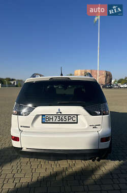 Внедорожник / Кроссовер Mitsubishi Outlander 2008 в 