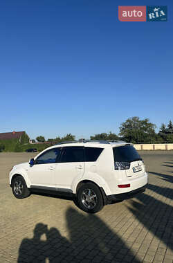 Внедорожник / Кроссовер Mitsubishi Outlander 2008 в 