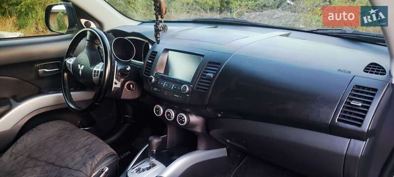 Внедорожник / Кроссовер Mitsubishi Outlander 2009 в Кривом Роге фото 12 Внедорожник / Кроссовер Mitsubishi Outlander 2009 в Кривом Роге
