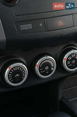 Внедорожник / Кроссовер Mitsubishi Outlander 2008 в 