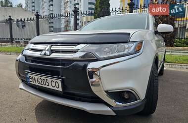 Позашляховик / Кросовер Mitsubishi Outlander 2015 в Сумах