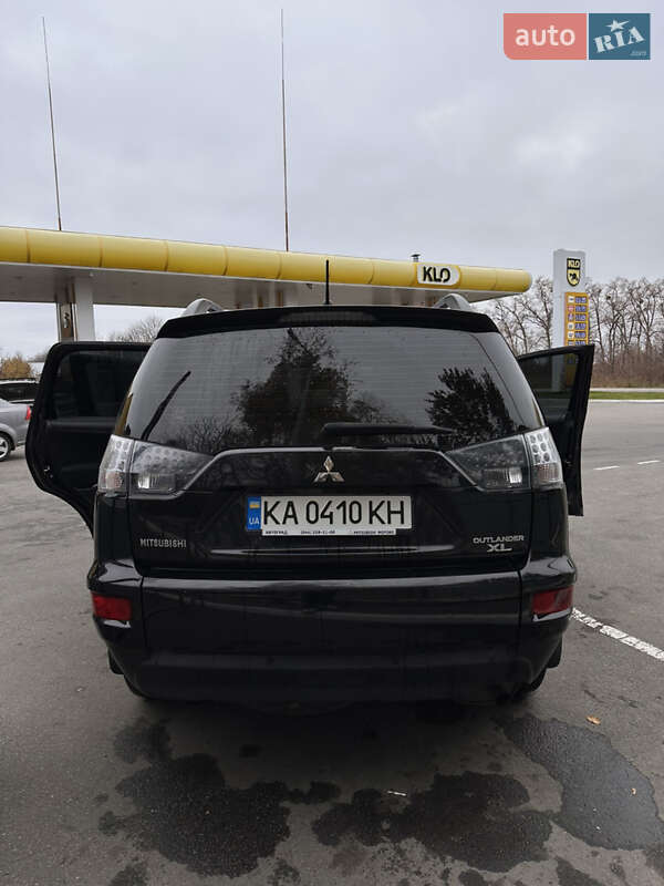 Позашляховик / Кросовер Mitsubishi Outlander 2012 в Василькові