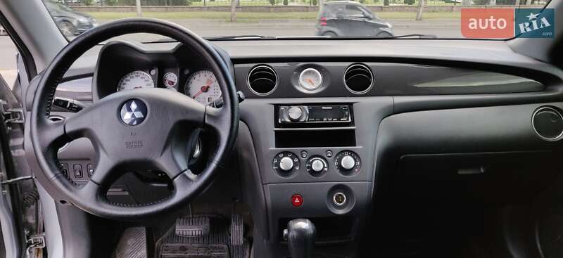 Внедорожник / Кроссовер Mitsubishi Outlander 2008 в Киеве фото 9 Внедорожник / Кроссовер Mitsubishi Outlander 2008 в Киеве