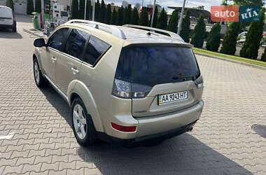 Внедорожник / Кроссовер Mitsubishi Outlander 2008 в 