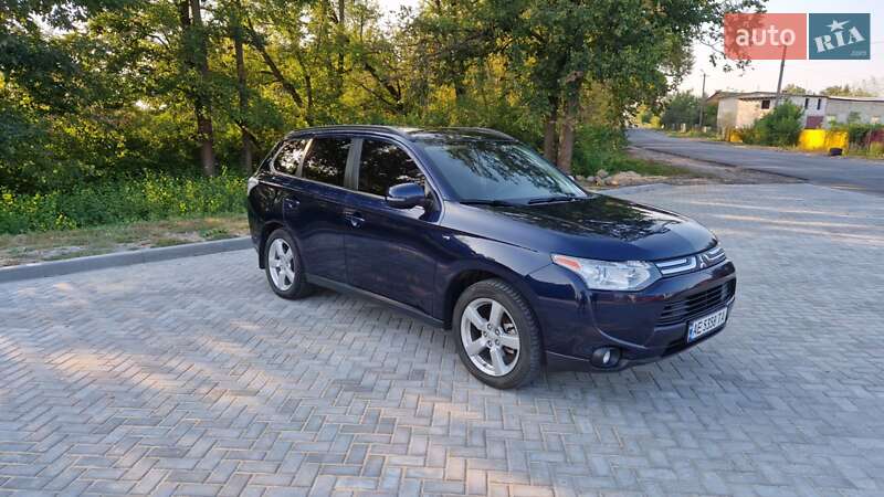 Mitsubishi Outlander 2013