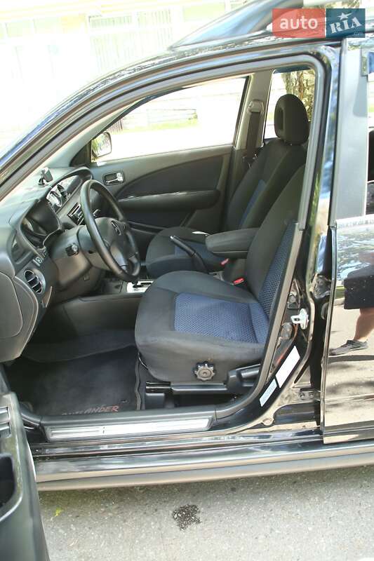 Внедорожник / Кроссовер Mitsubishi Outlander 2008 в Киеве