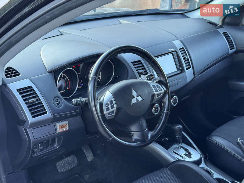 Внедорожник / Кроссовер Mitsubishi Outlander 2010 в Полтаве