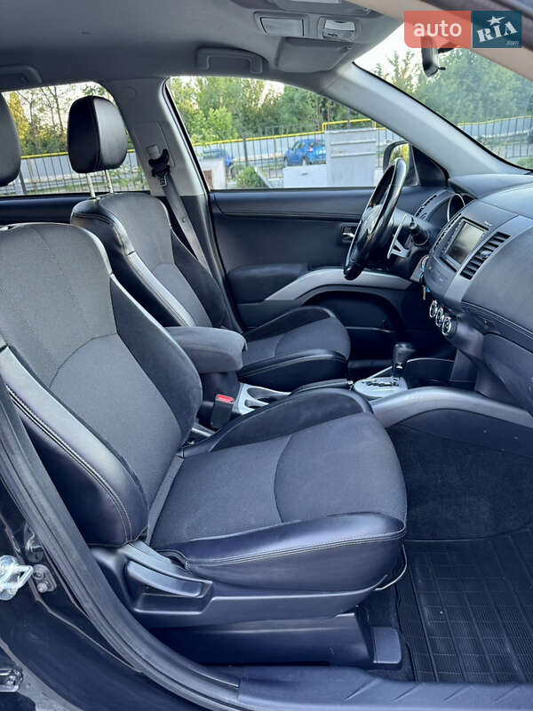 Внедорожник / Кроссовер Mitsubishi Outlander 2010 в Полтаве