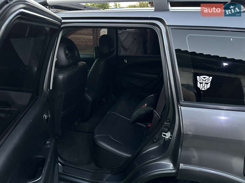 Внедорожник / Кроссовер Mitsubishi Outlander 2008 в Десне