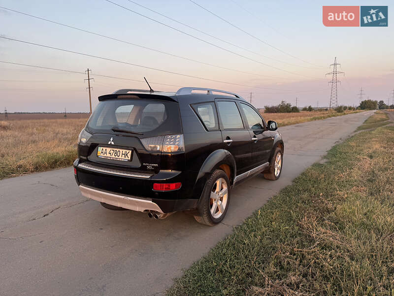 Внедорожник / Кроссовер Mitsubishi Outlander 2008 в Каменском фото 3 Внедорожник / Кроссовер Mitsubishi Outlander 2008 в Каменском