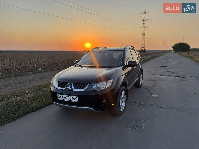 Внедорожник / Кроссовер Mitsubishi Outlander 2008 в Каменском фото 6 Внедорожник / Кроссовер Mitsubishi Outlander 2008 в Каменском