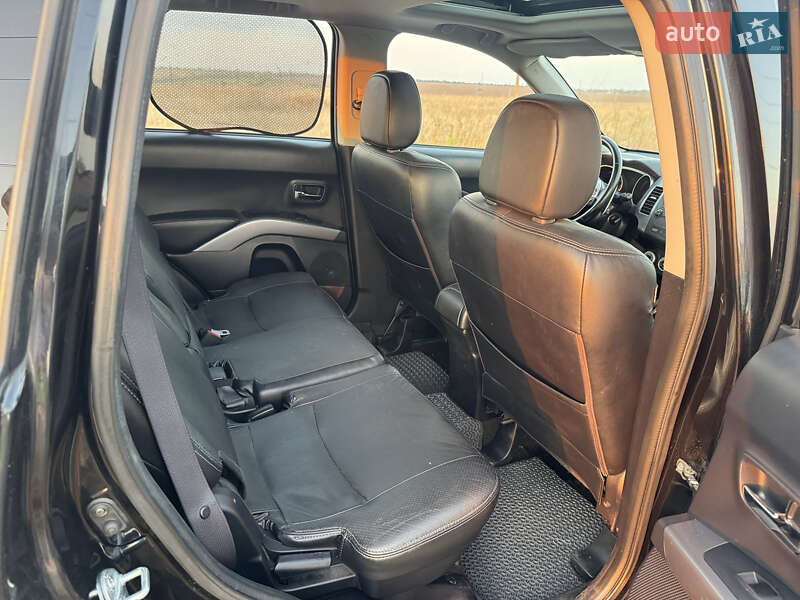 Внедорожник / Кроссовер Mitsubishi Outlander 2008 в Каменском фото 8 Внедорожник / Кроссовер Mitsubishi Outlander 2008 в Каменском