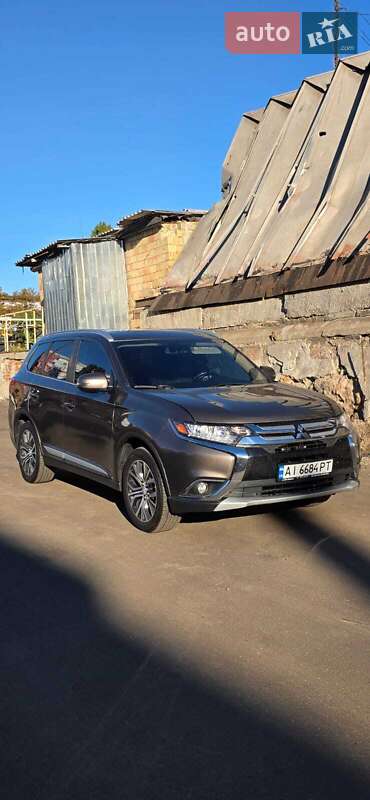 Внедорожник / Кроссовер Mitsubishi Outlander 2017 в Белой Церкви