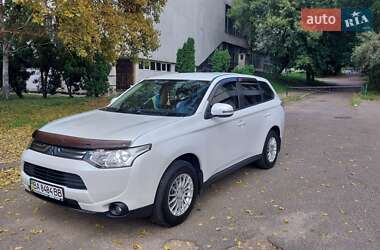Позашляховик / Кросовер Mitsubishi Outlander 2013 в Києві