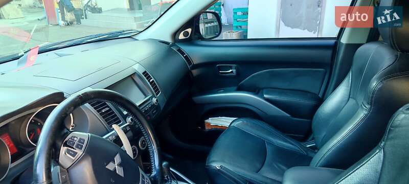 Позашляховик / Кросовер Mitsubishi Outlander 2008 в Києві