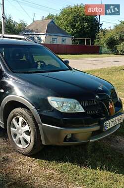 Внедорожник / Кроссовер Mitsubishi Outlander 2005 в 