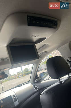 Внедорожник / Кроссовер Mitsubishi Outlander 2011 в 