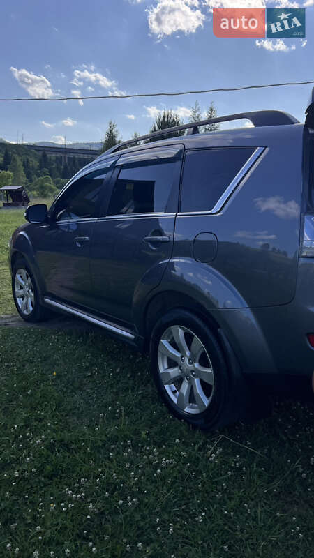 Позашляховик / Кросовер Mitsubishi Outlander 2011 в Стрию