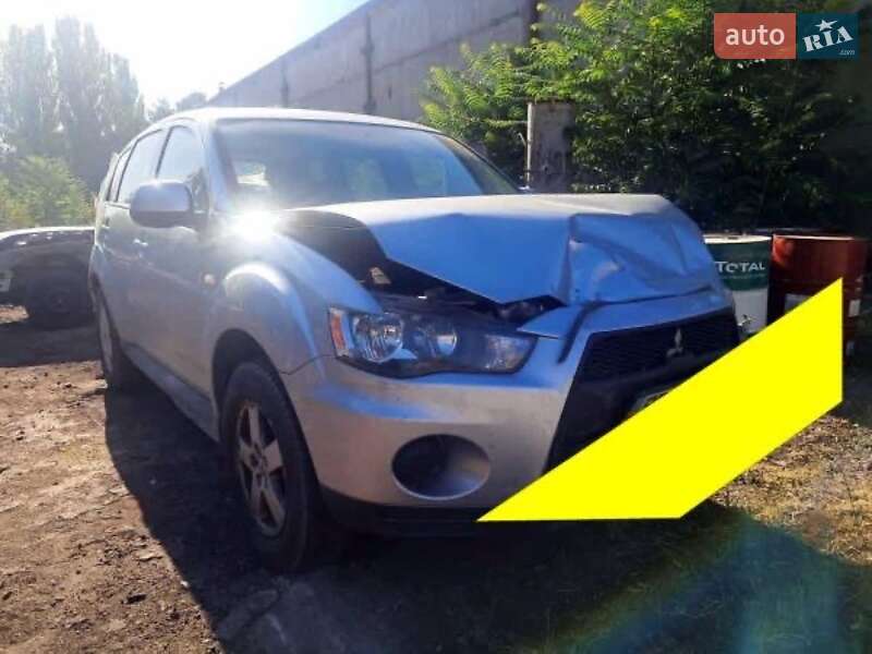 Внедорожник / Кроссовер Mitsubishi Outlander 2010 в Киеве