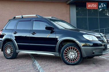 Внедорожник / Кроссовер Mitsubishi Outlander 2005 в 