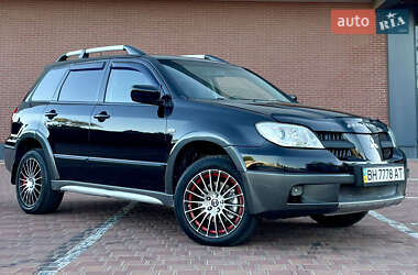 Внедорожник / Кроссовер Mitsubishi Outlander 2005 в 