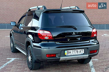 Внедорожник / Кроссовер Mitsubishi Outlander 2005 в 
