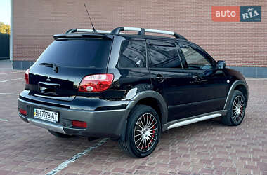 Внедорожник / Кроссовер Mitsubishi Outlander 2005 в 