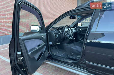 Внедорожник / Кроссовер Mitsubishi Outlander 2005 в 