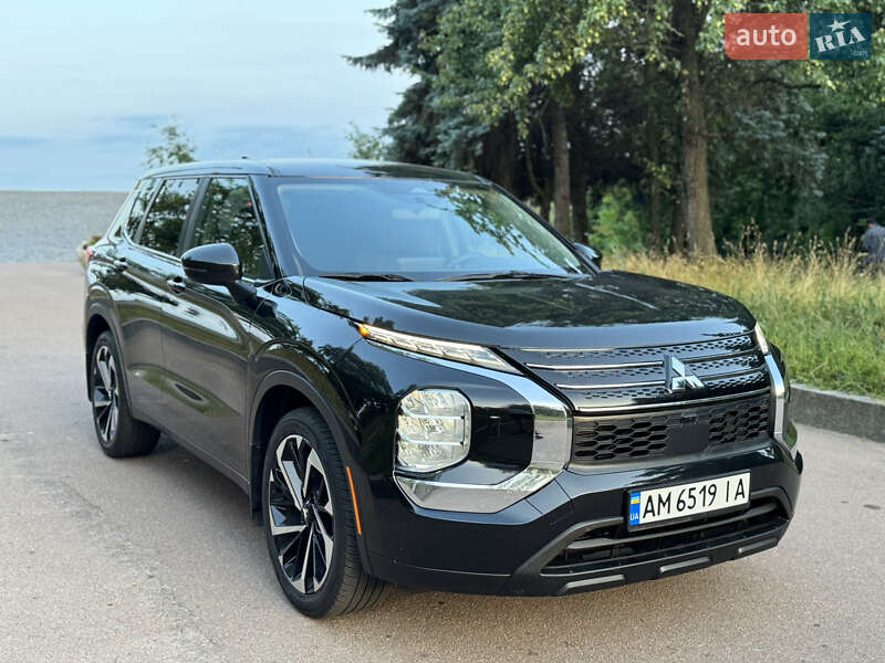 Позашляховик / Кросовер Mitsubishi Outlander 2022 в Житомирі фото Позашляховик / Кросовер Mitsubishi Outlander 2022 в Житомирі