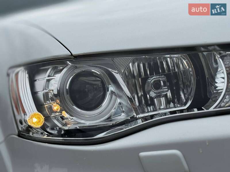 Внедорожник / Кроссовер Mitsubishi Outlander 2011 в Дрогобыче