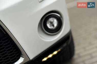 Внедорожник / Кроссовер Mitsubishi Outlander 2011 в 