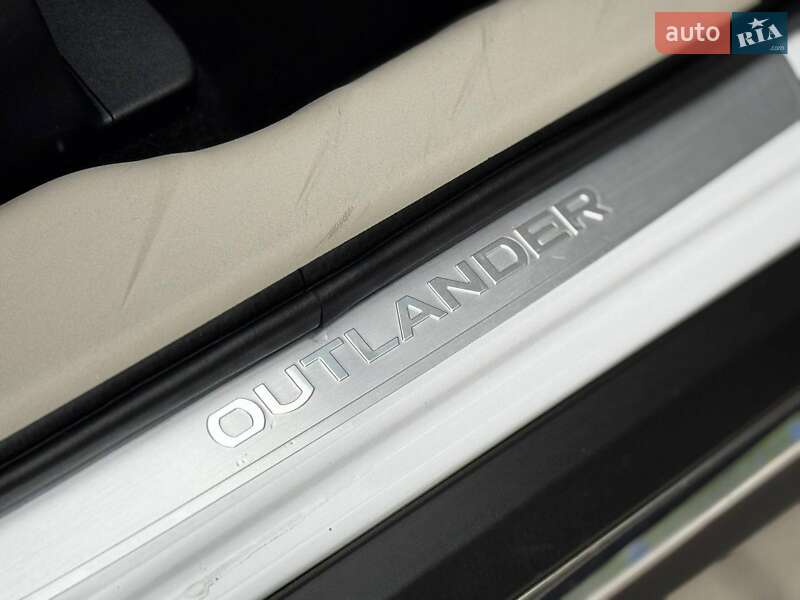 Внедорожник / Кроссовер Mitsubishi Outlander 2011 в Дрогобыче