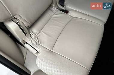 Внедорожник / Кроссовер Mitsubishi Outlander 2011 в 