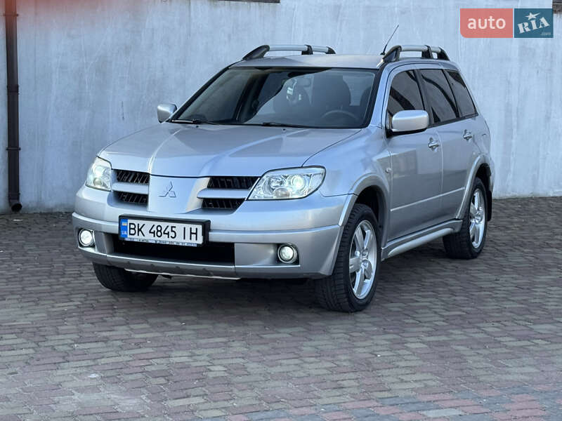 Внедорожник / Кроссовер Mitsubishi Outlander 2007 в Ровно