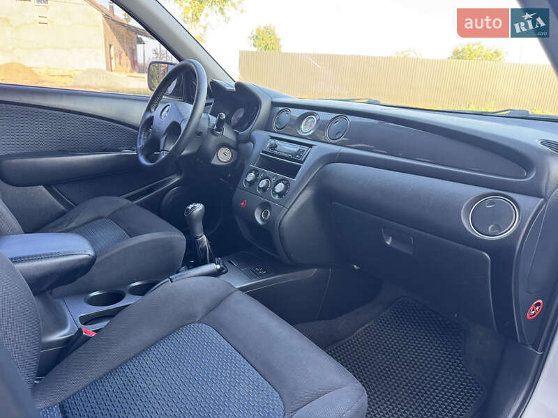 Внедорожник / Кроссовер Mitsubishi Outlander 2007 в Ровно