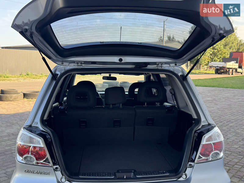 Внедорожник / Кроссовер Mitsubishi Outlander 2007 в Ровно
