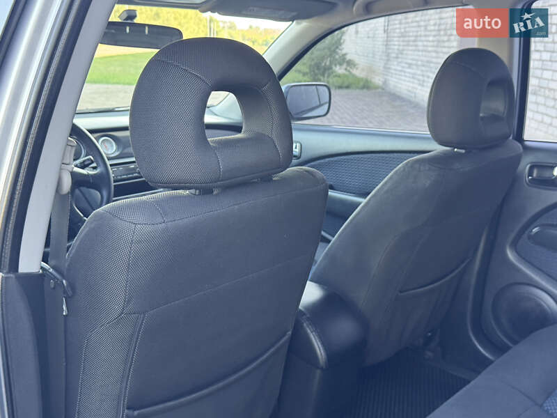 Внедорожник / Кроссовер Mitsubishi Outlander 2007 в Ровно
