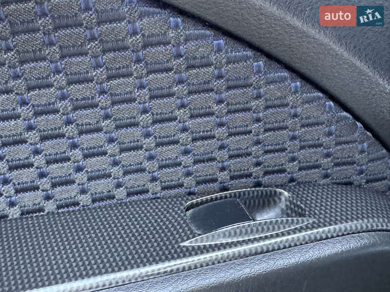 Внедорожник / Кроссовер Mitsubishi Outlander 2007 в Ровно