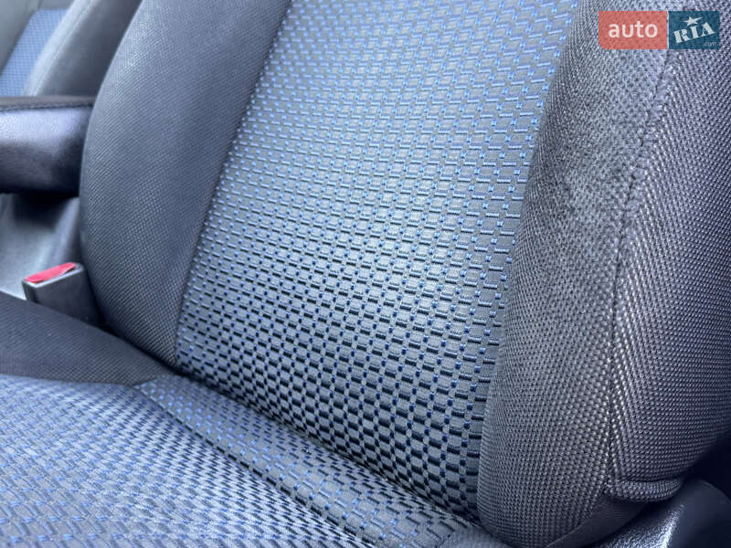 Внедорожник / Кроссовер Mitsubishi Outlander 2007 в Ровно