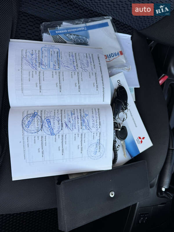 Внедорожник / Кроссовер Mitsubishi Outlander 2007 в Ровно