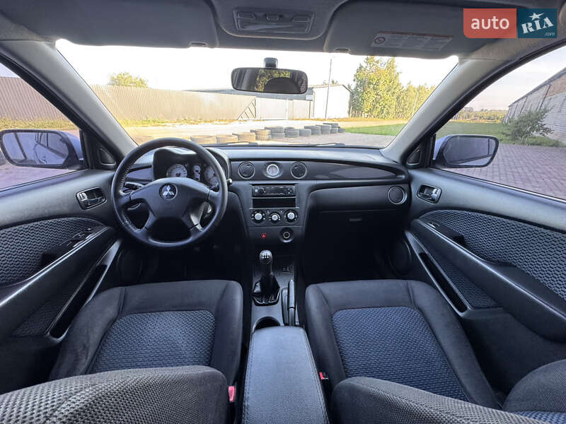 Внедорожник / Кроссовер Mitsubishi Outlander 2007 в Ровно