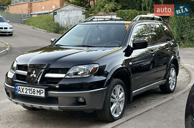 Позашляховик / Кросовер Mitsubishi Outlander 2004 в Києві